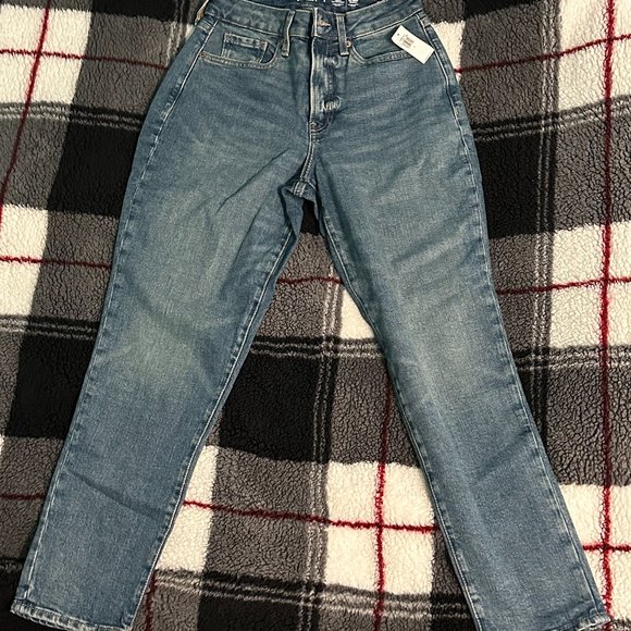 Old Navy- Women's High-Rise Curvy OG Straight Jeans - Picture 1 of 2